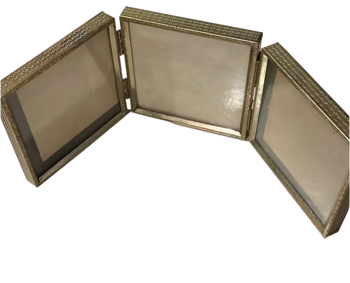 Tri-fold Picture Frame